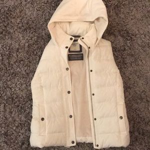 PRICE DROP: Abercrombie &Fitch white winter vest!
